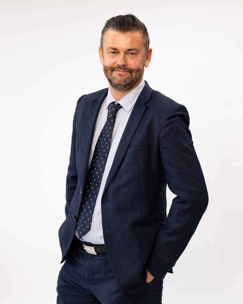 Adw. Maciej Głębicki